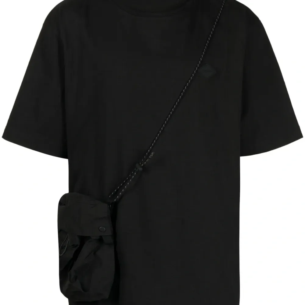 Футболка с карманом