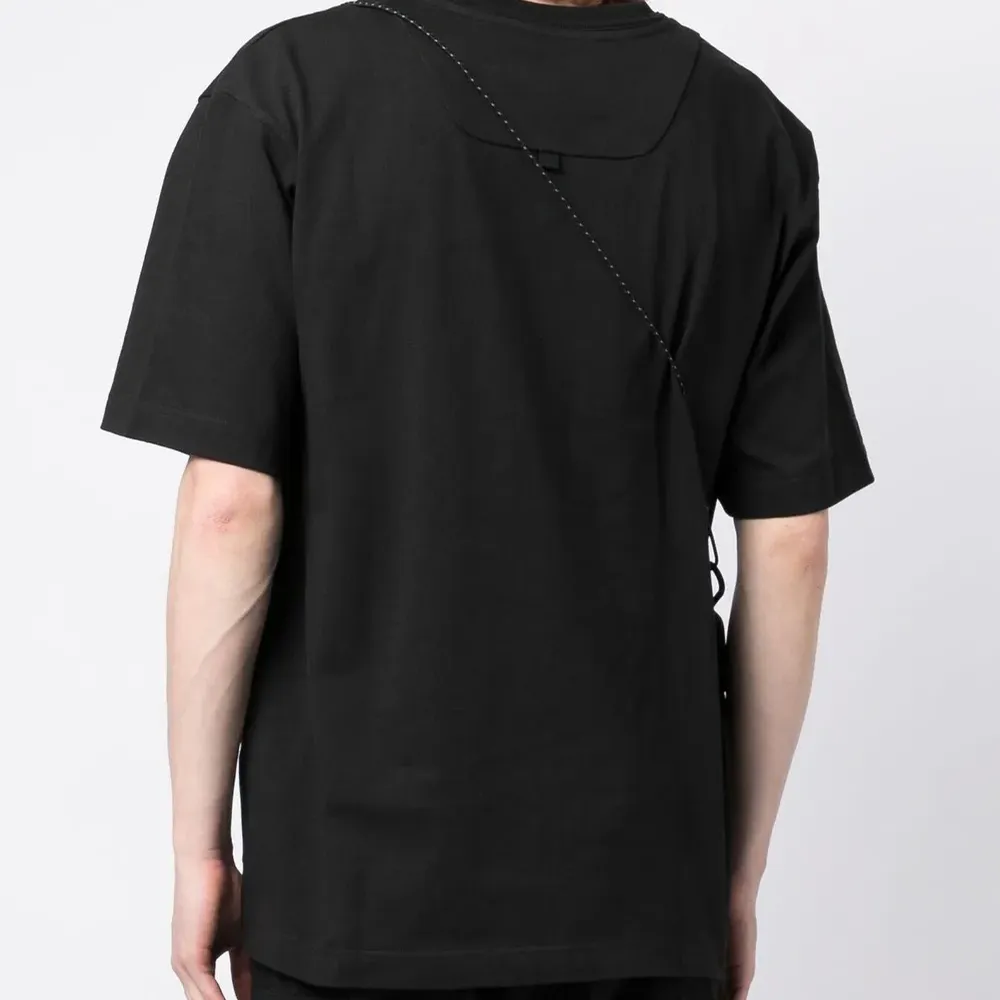 Футболка с карманом