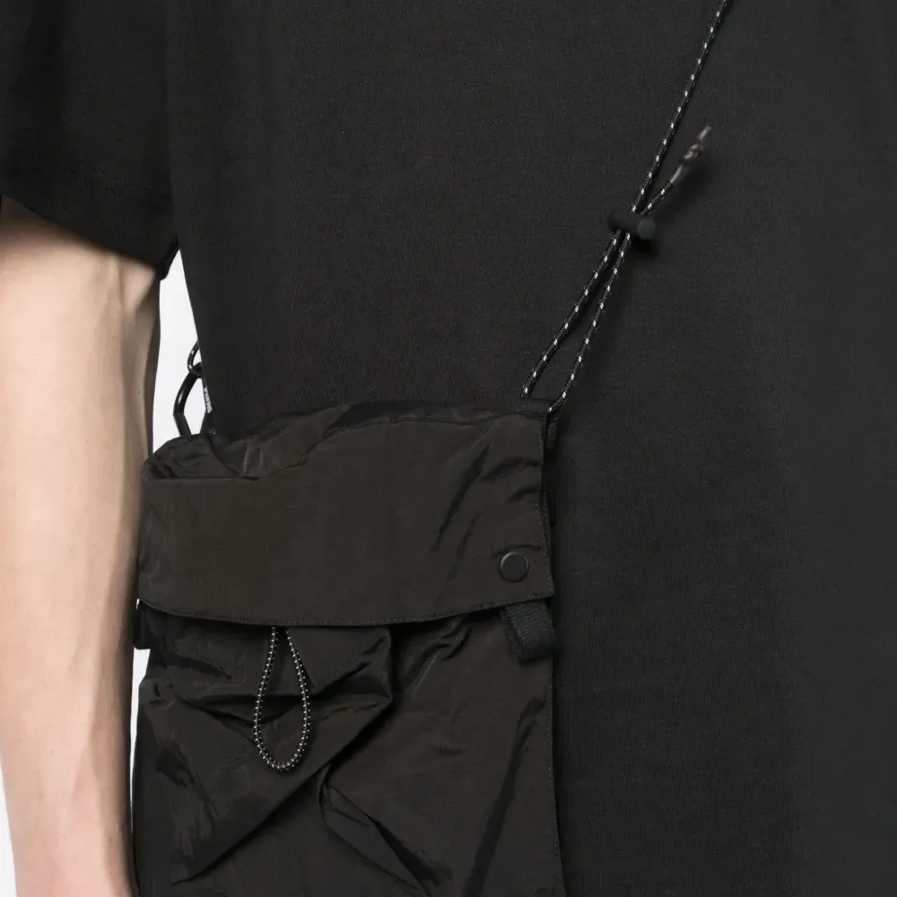 Футболка с карманом