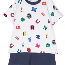 Комплект из шортов и футболки с графичным принтом