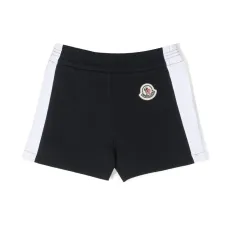 Спортивные шорты с нашивкой-логотипом Спортивные шорты с нашивкой-логотипом