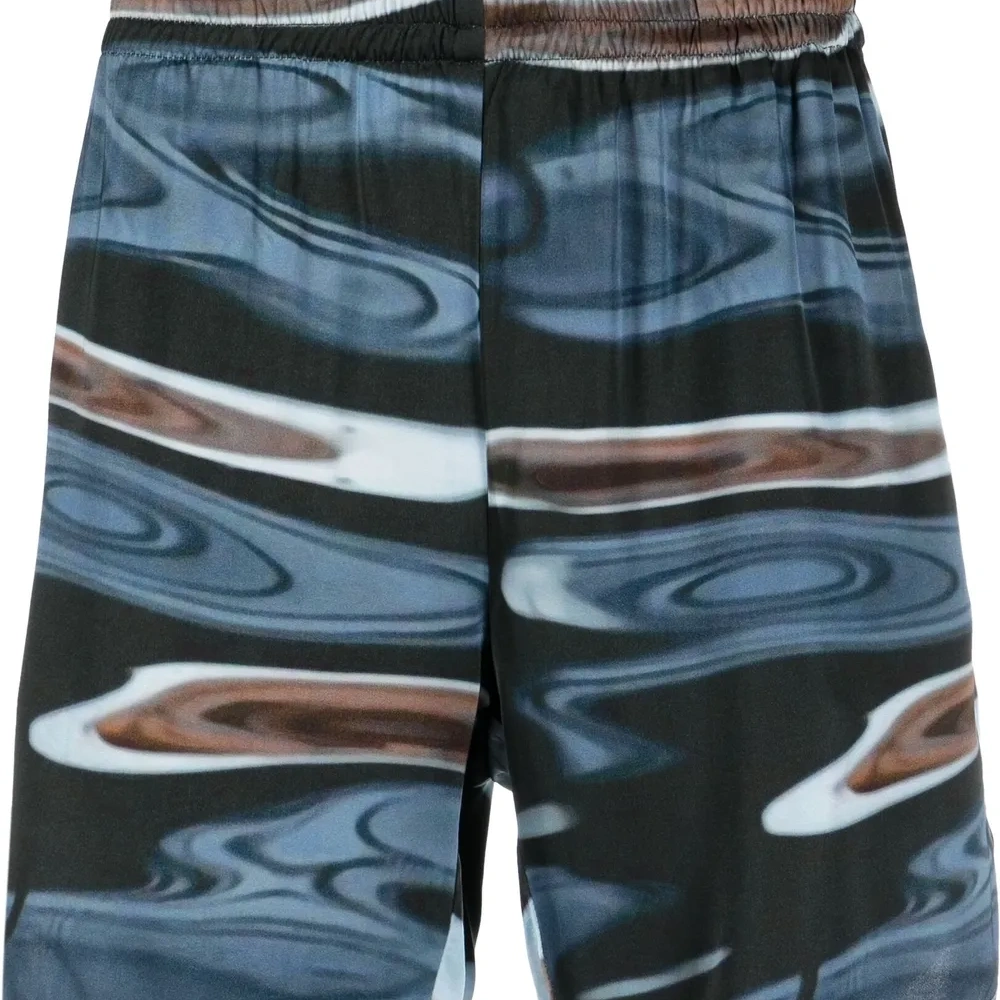 Спортивные шорты с графичным принтом