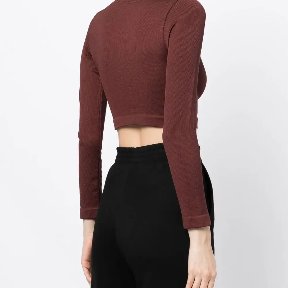 Укороченный топ Evoke