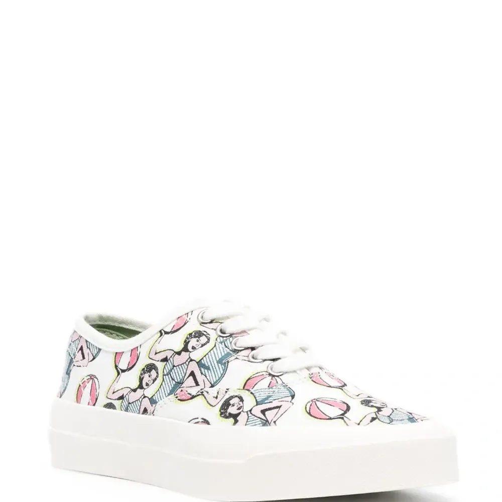 Кроссовки Dancing Girls из коллаборации с Hotel Olympia