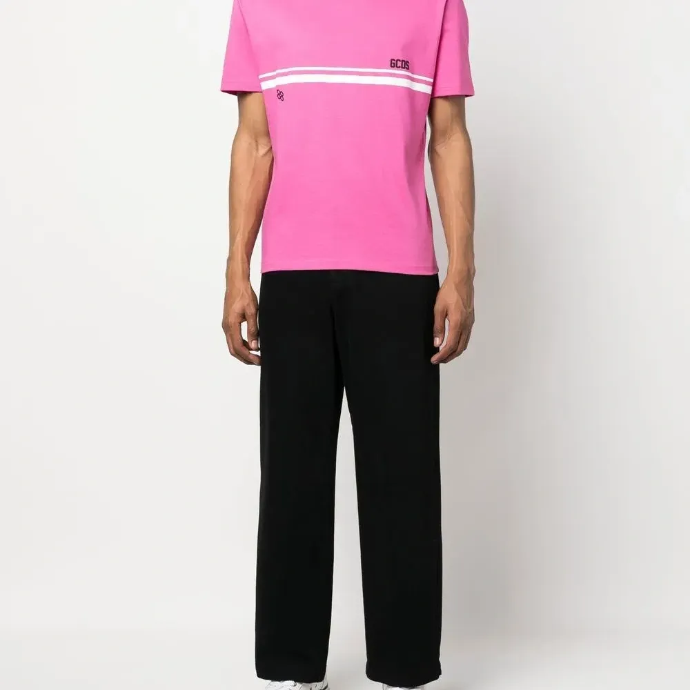 Футболка с логотипом