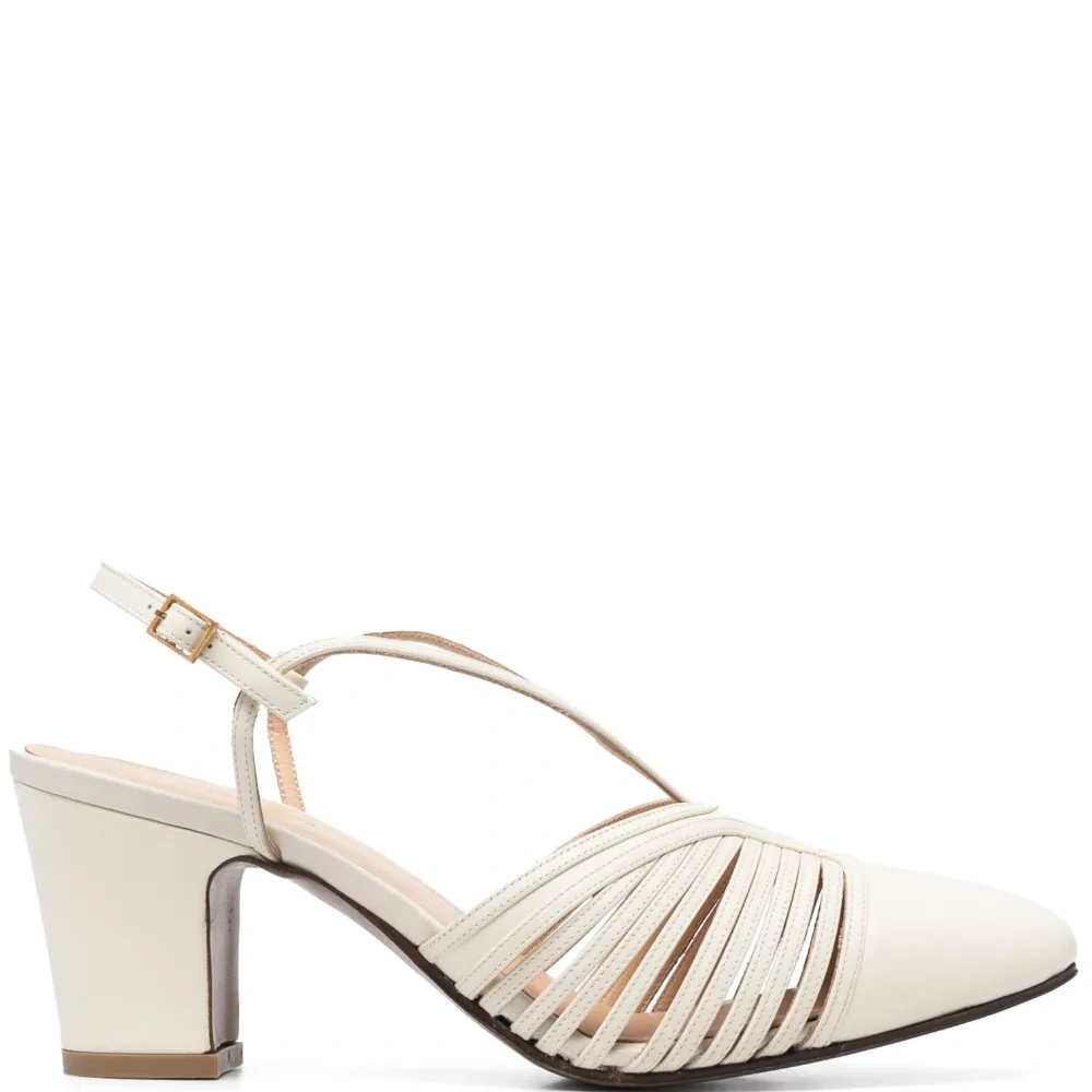 Туфли с ремешком на пятке