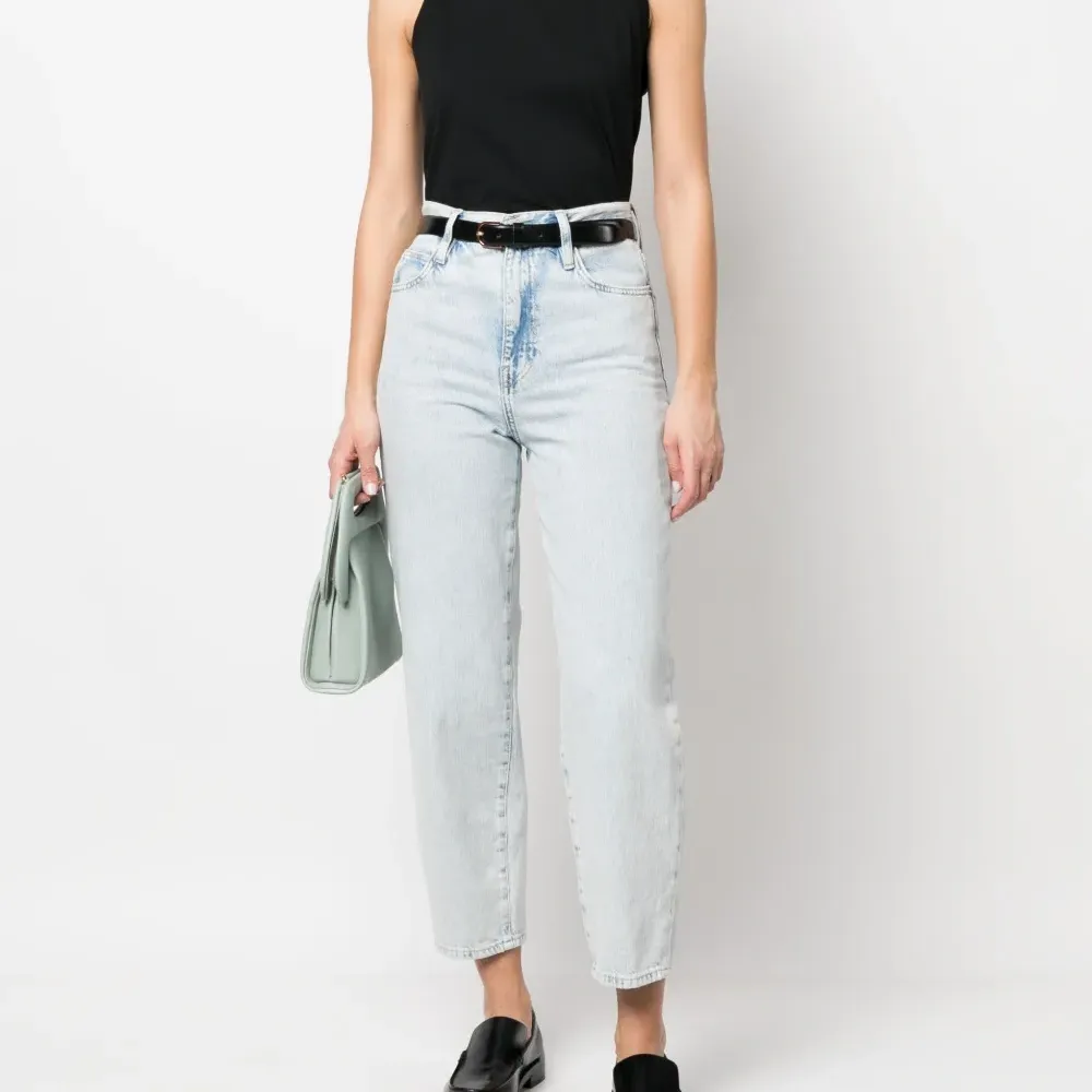 Топ без рукавов