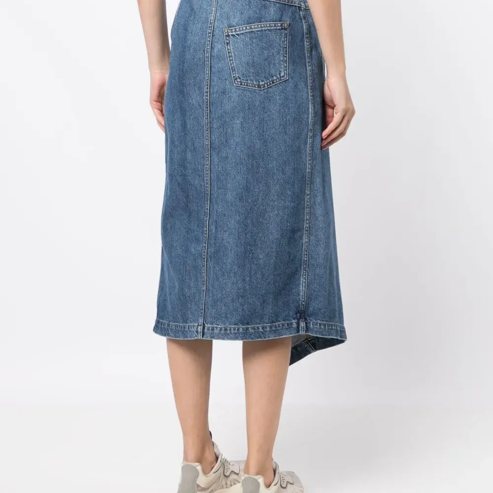 Джинсовая юбка асимметричного кроя