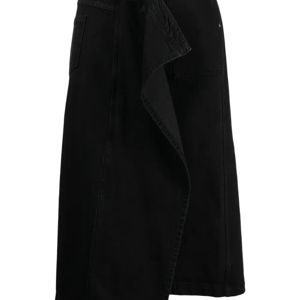 Джинсовая юбка асимметричного кроя