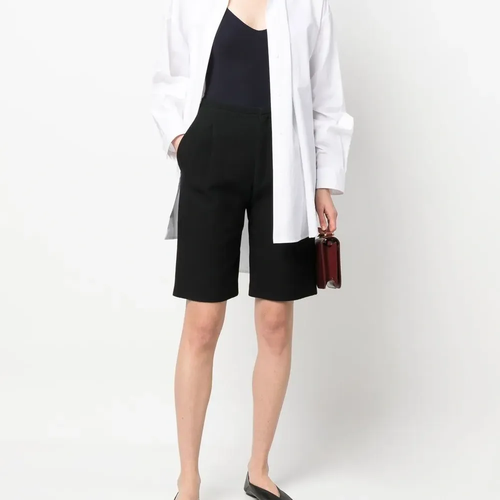 Боди с V-образным вырезом