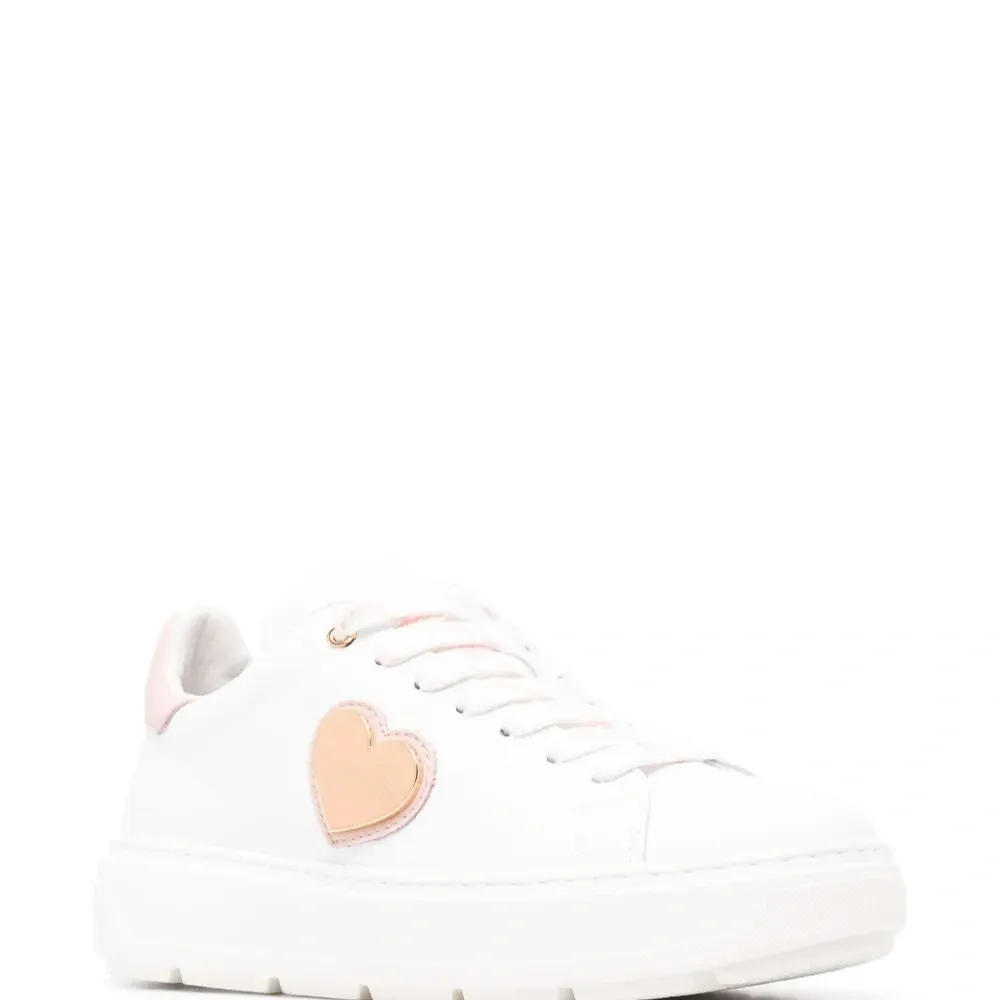 Массивные кроссовки