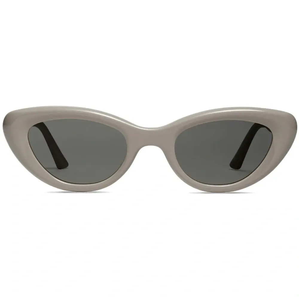 Солнцезащитные очки Conic с затемненными линзами