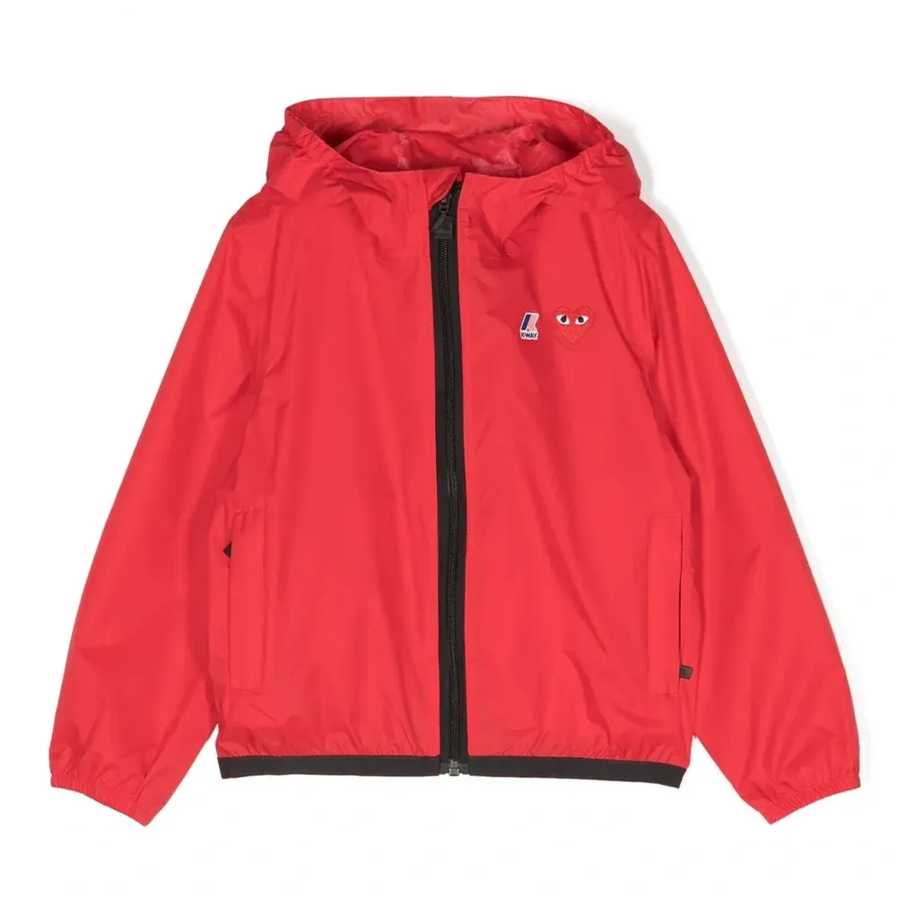 Куртка с капюшоном и нашивкой-логотипом