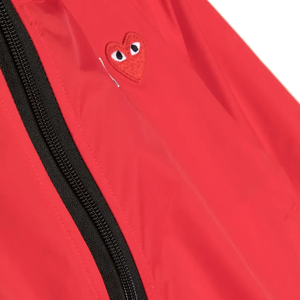 Куртка с капюшоном и нашивкой-логотипом