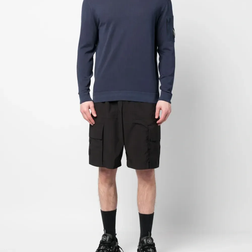 Толстовка с круглым вырезом