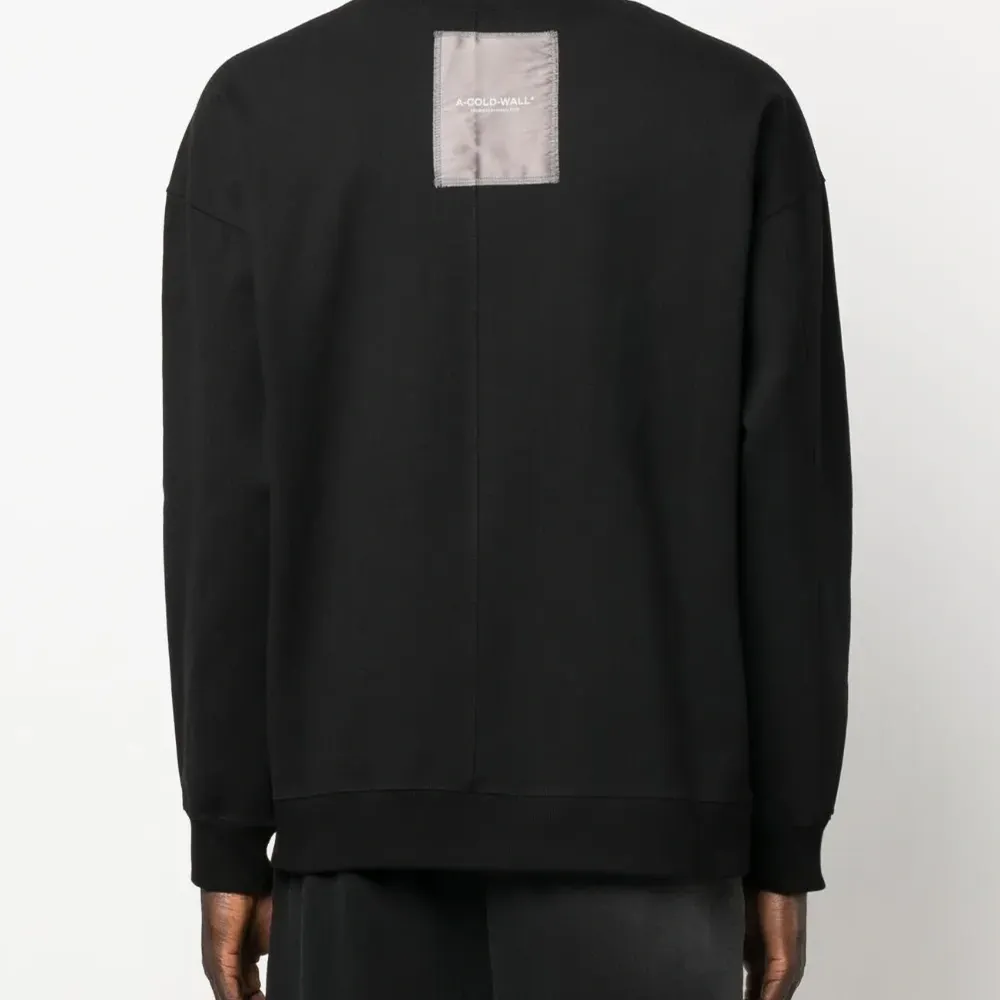 Толстовка с вышитым логотипом