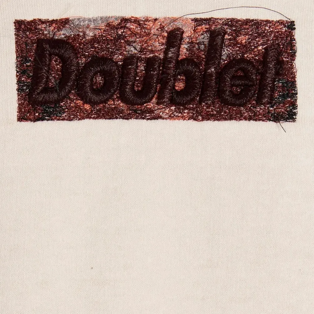 Худи с вышитым логотипом