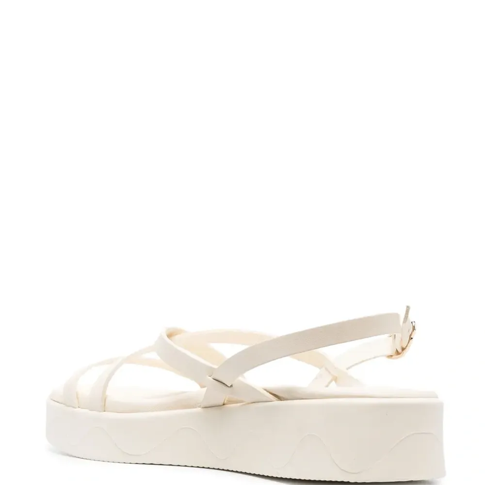 Сандалии Silia с пряжкой