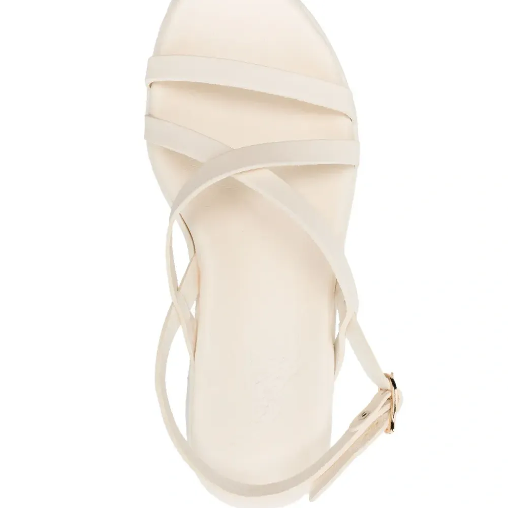 Сандалии Silia с пряжкой