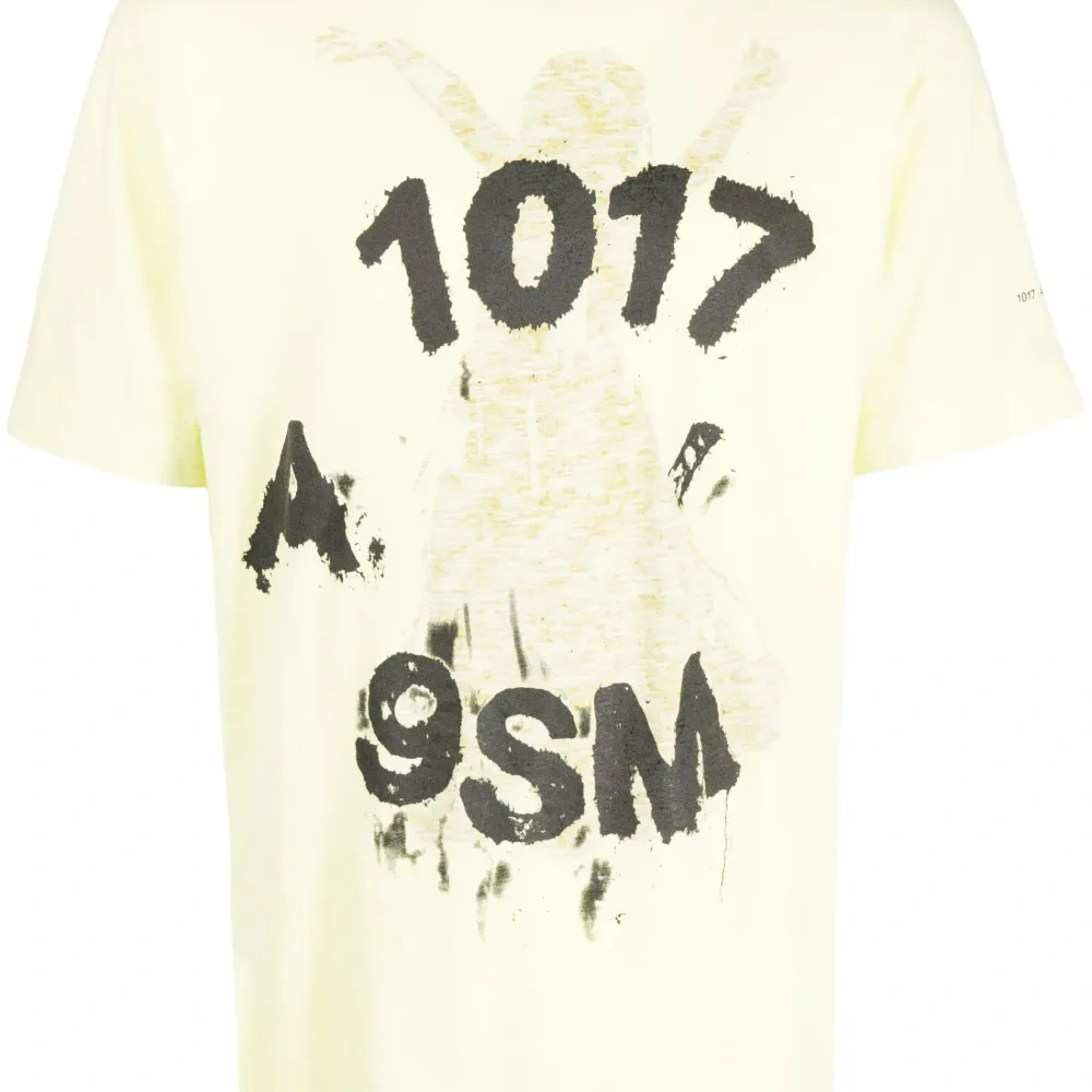 Футболка с логотипом