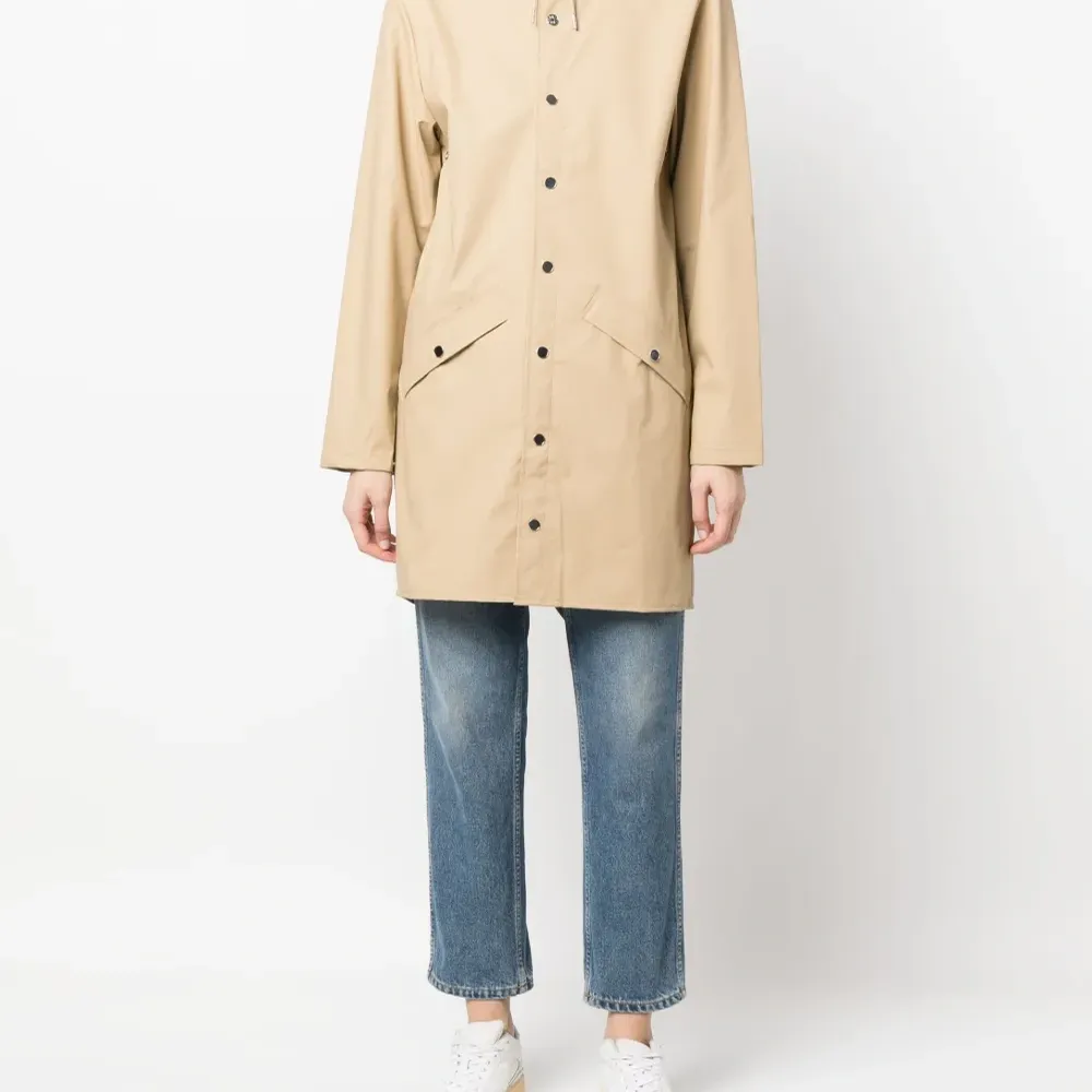 Плащ с капюшоном