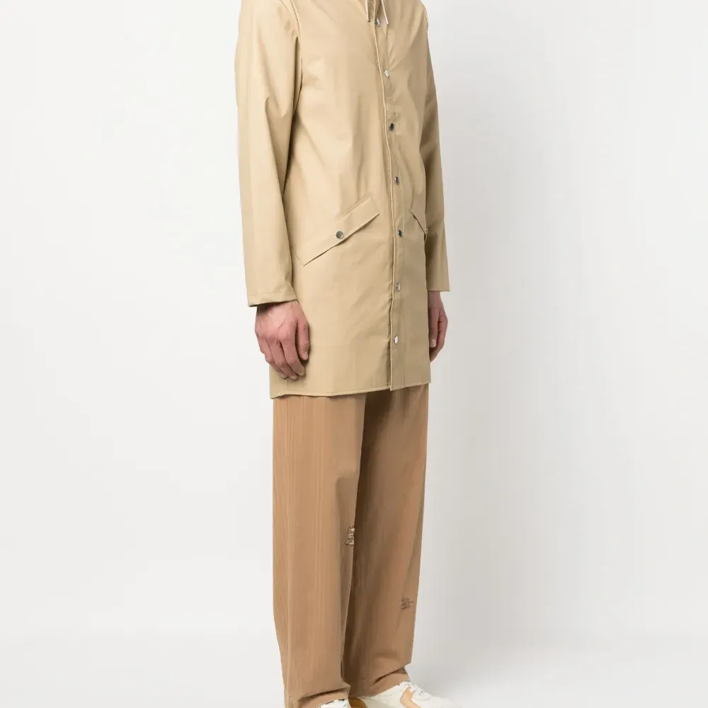 Плащ с капюшоном