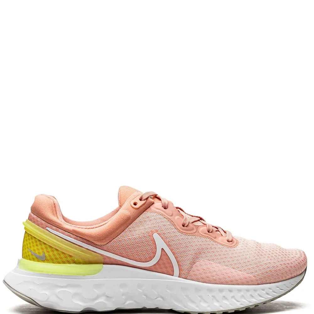 Кроссовки React Miler 2