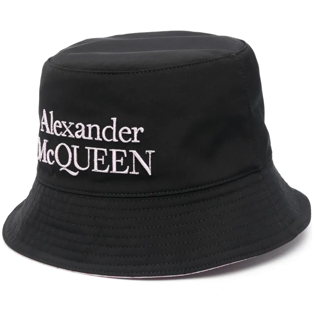 Панама с вышитым логотипом