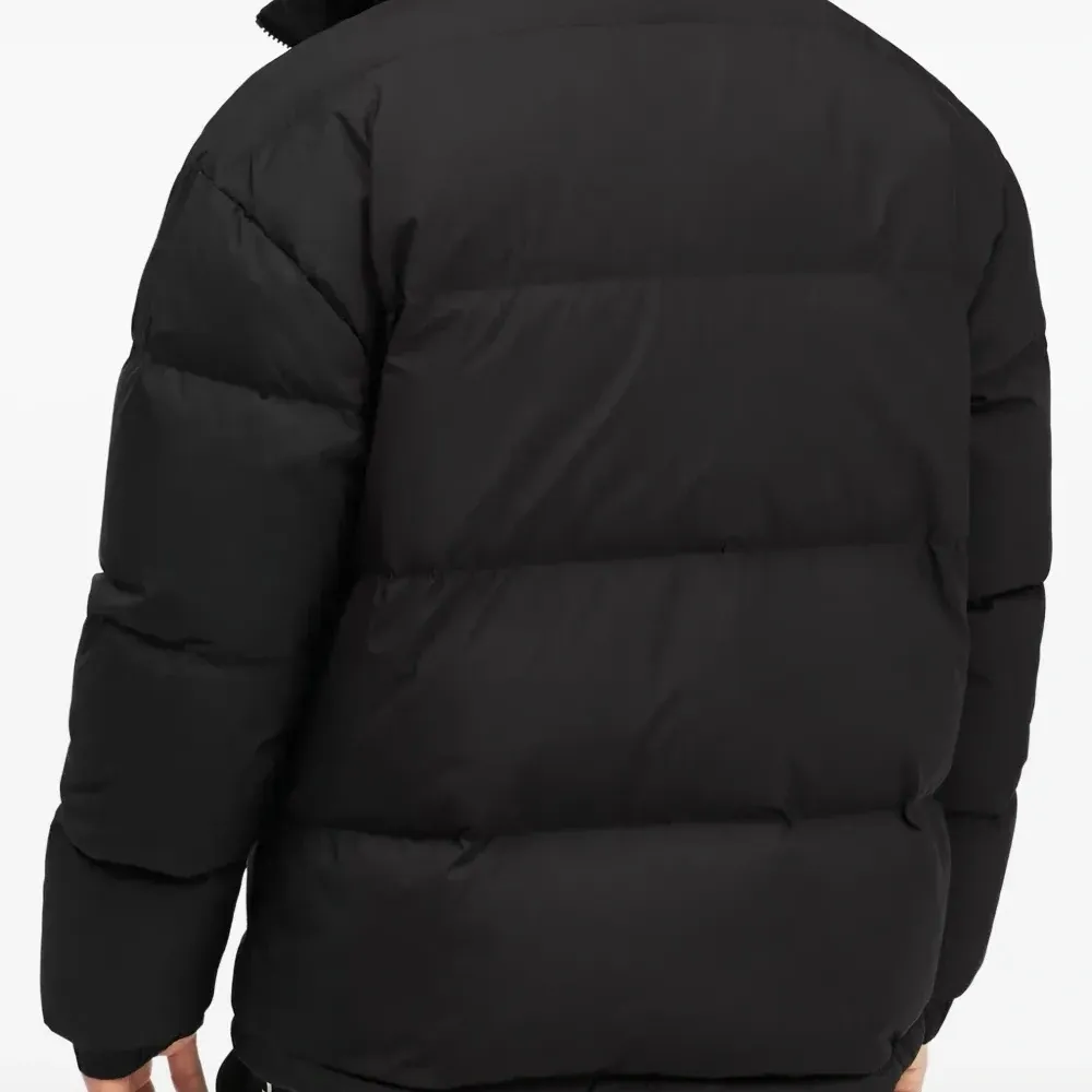 Стеганый пуховик с логотипом