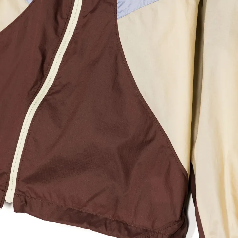 Куртка на молнии в стиле колор-блок