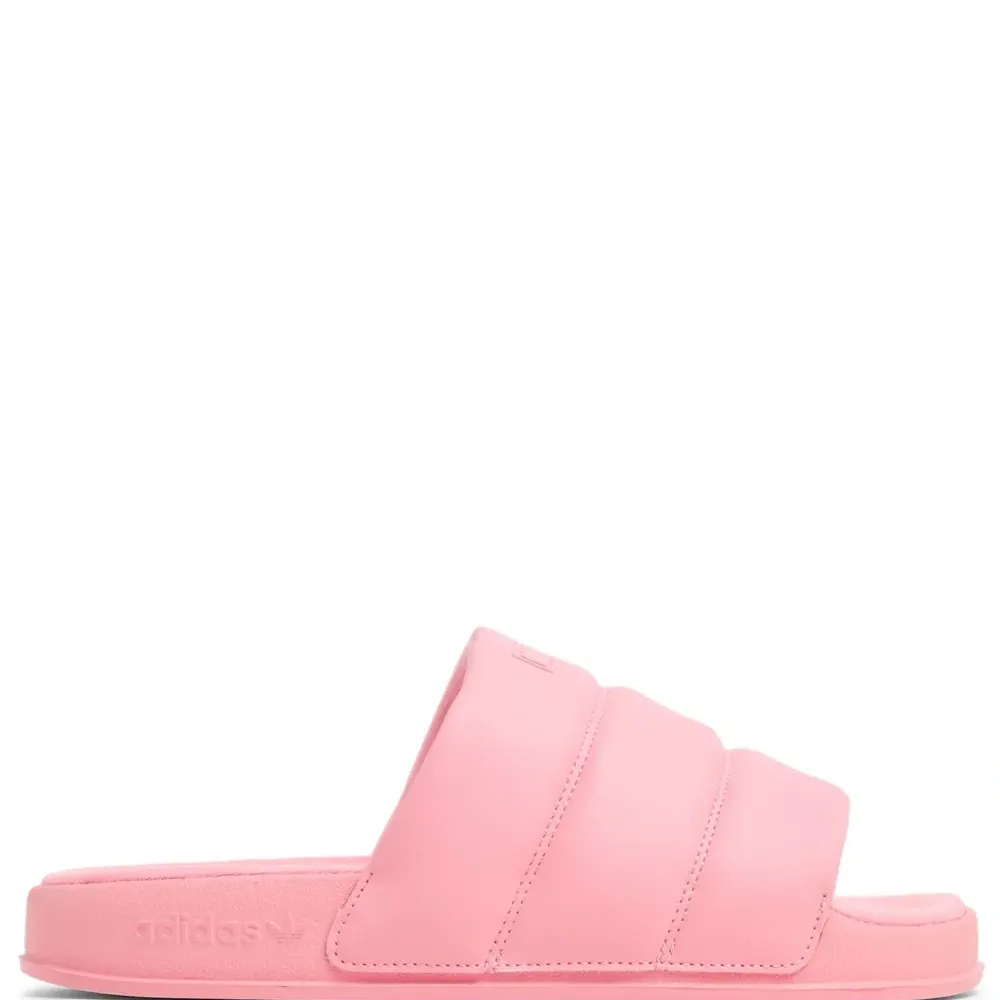 Шлепанцы с тисненым логотипом