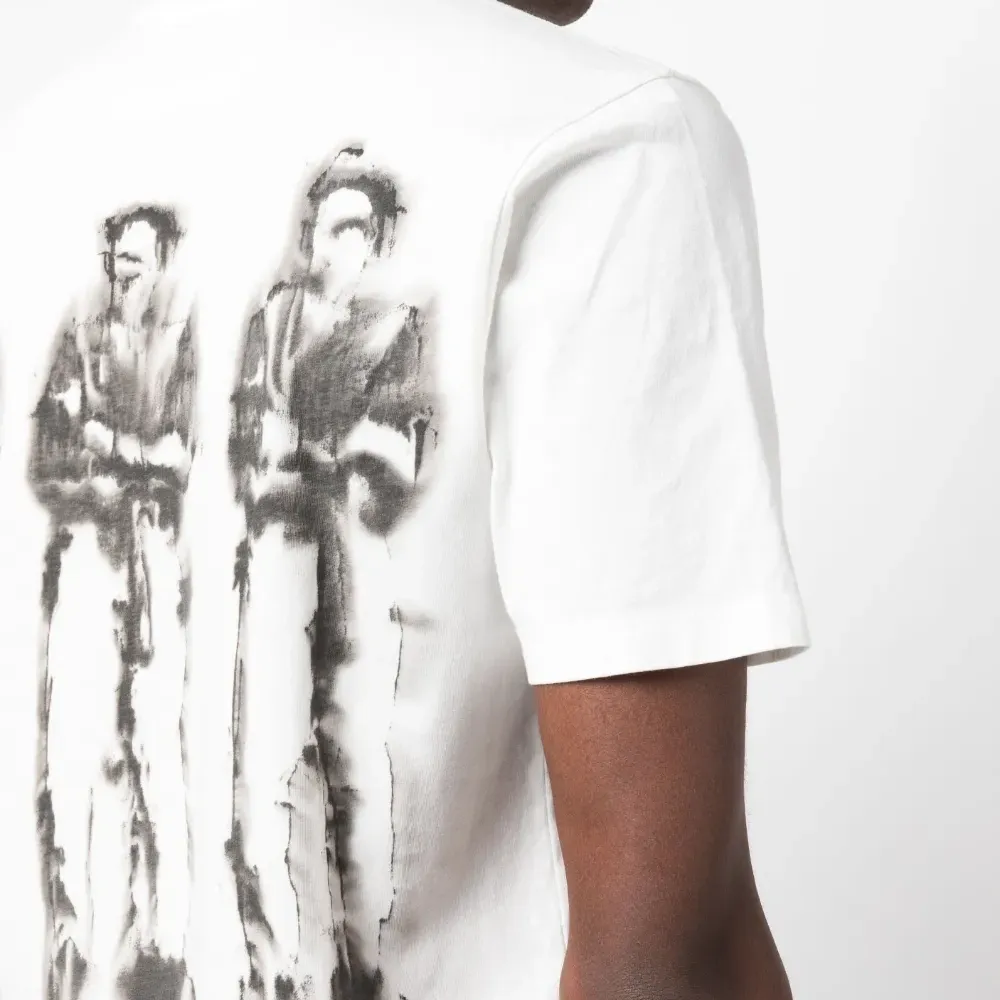 Футболка с принтом