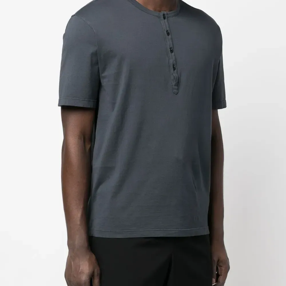 Футболка хенли