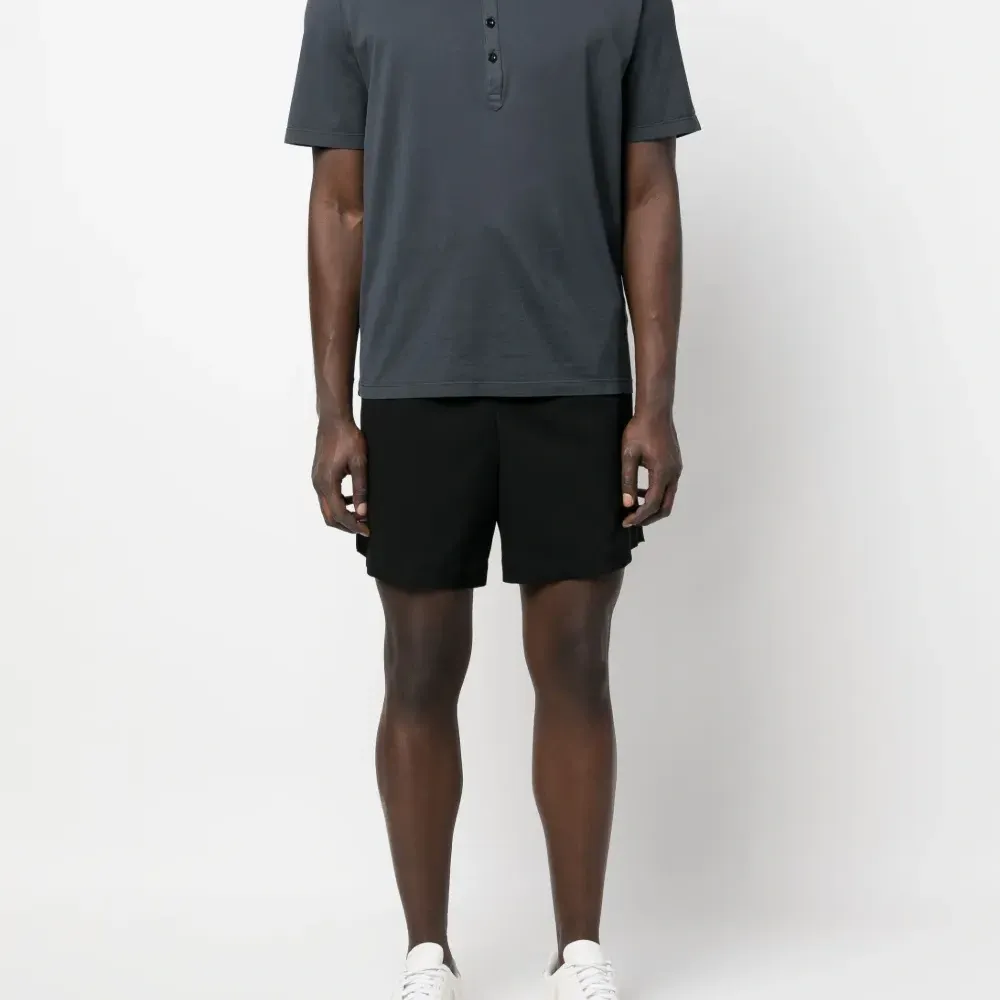 Футболка хенли