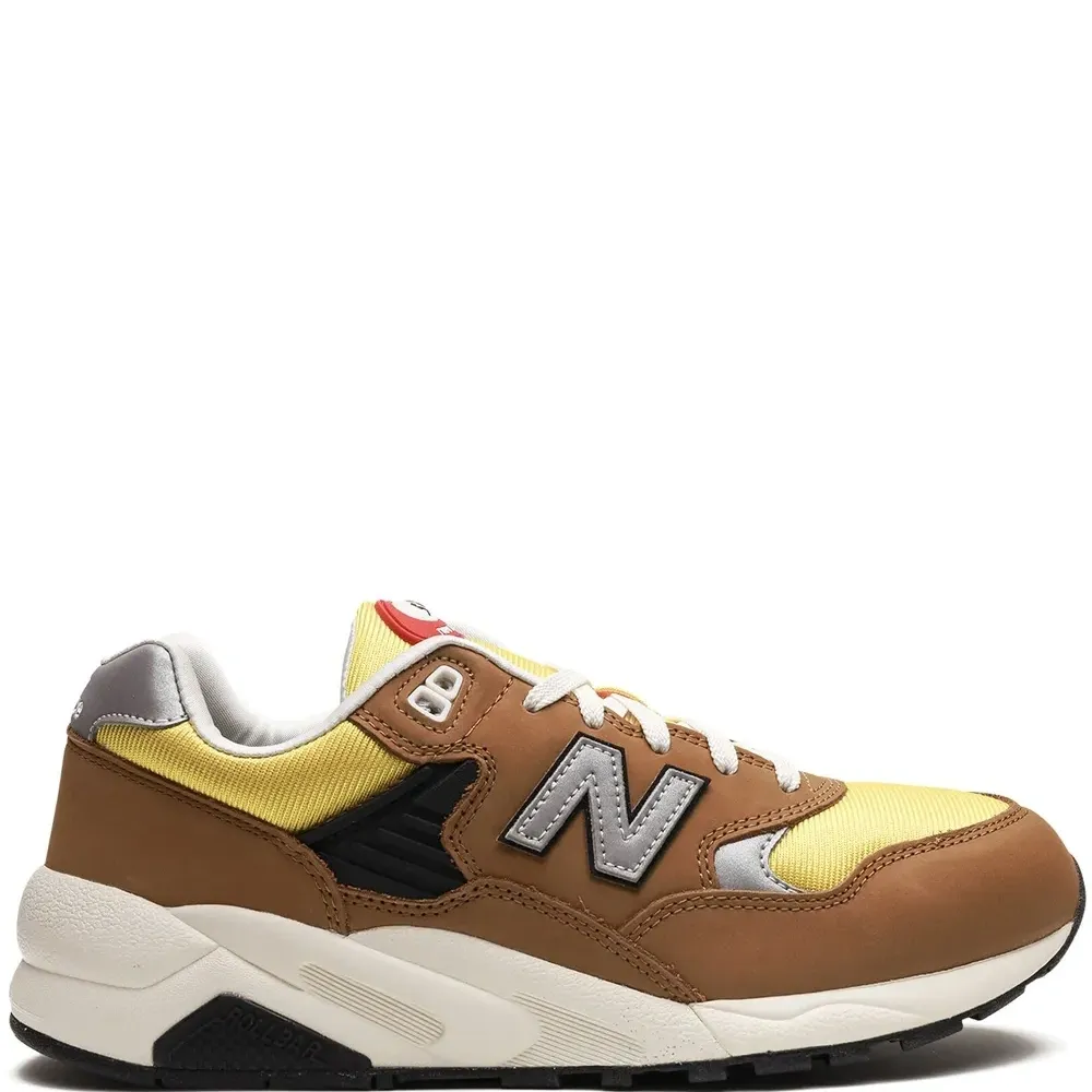 Кроссовки 580