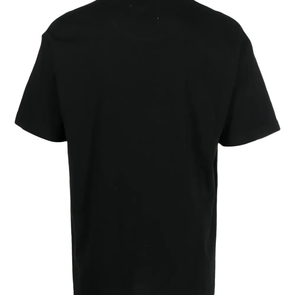 Футболка с логотипом