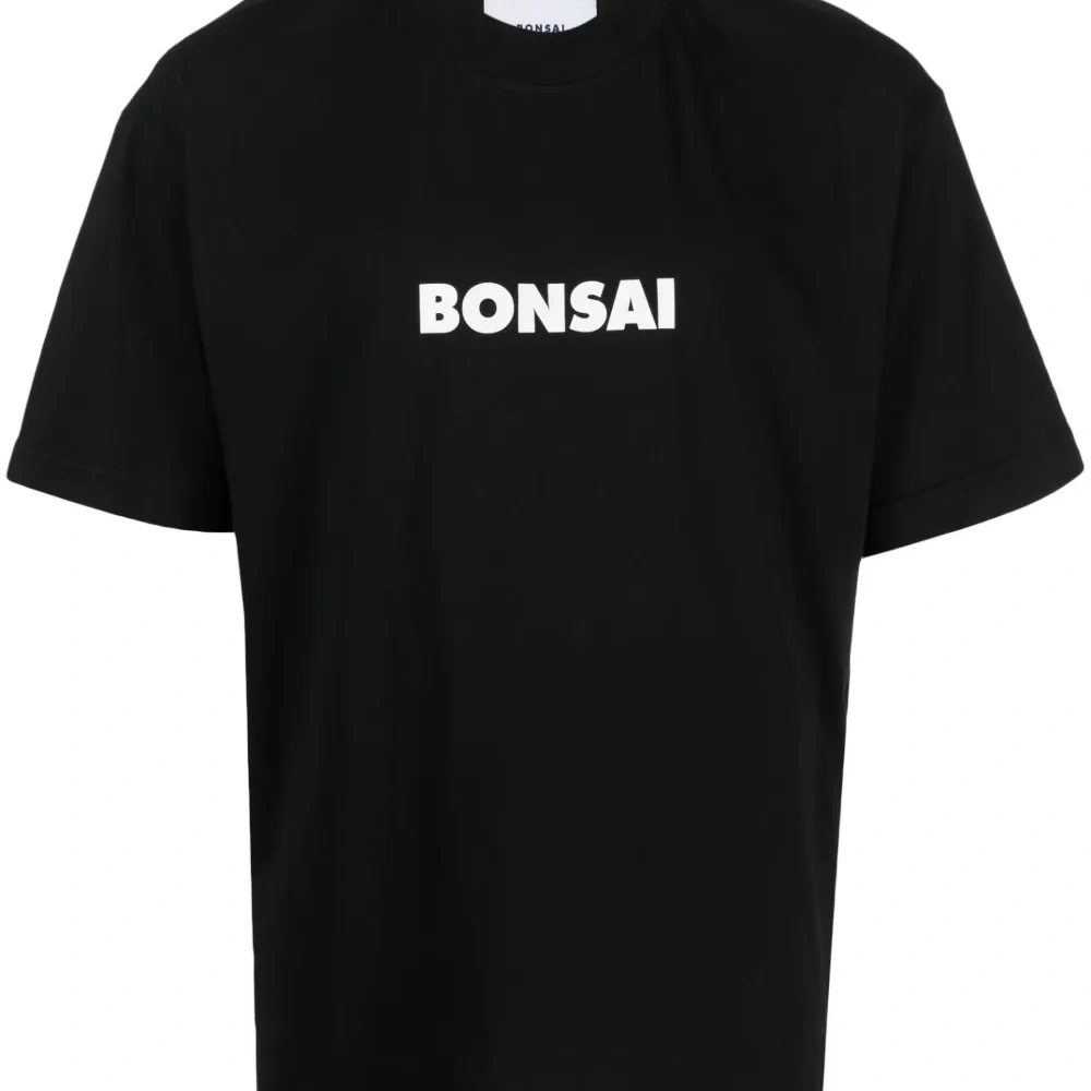 Футболка с логотипом