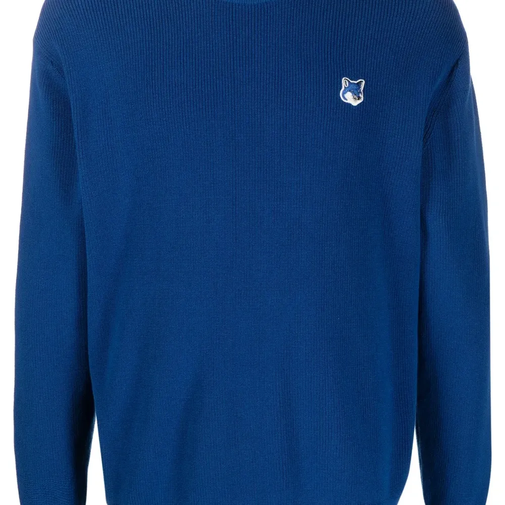 Джемпер с нашивкой-логотипом