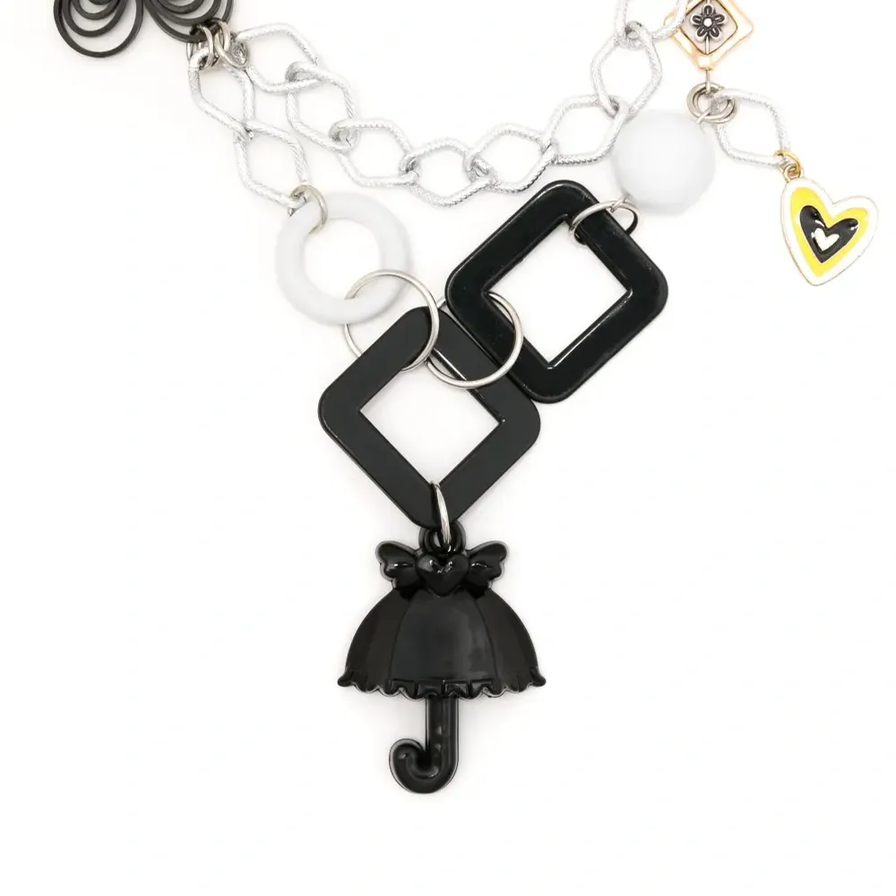 Колье с аппликацией