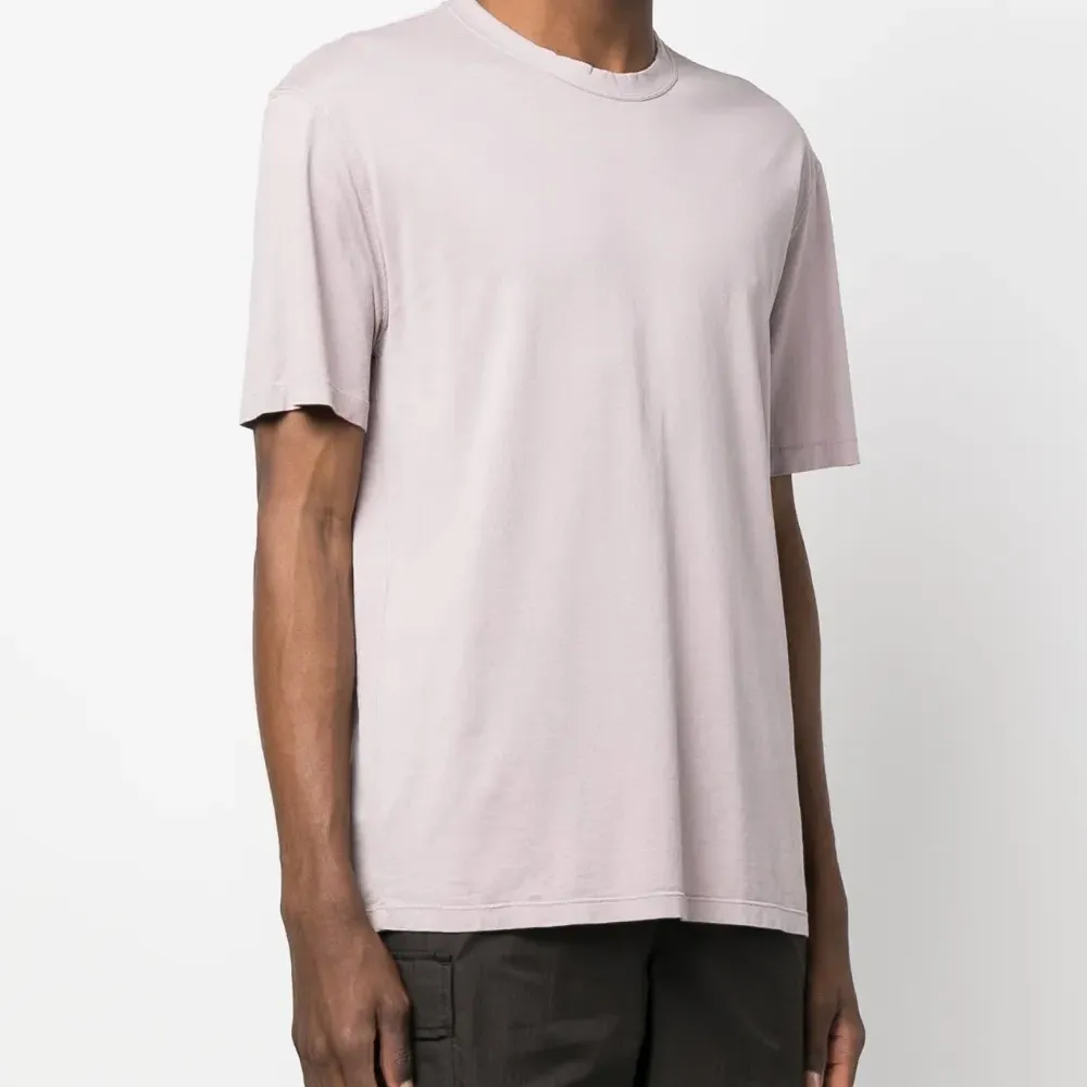 Футболка с нашивкой-логотипом