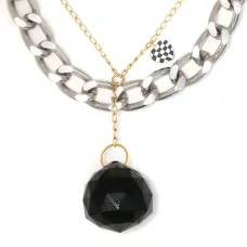 Колье с подвеской Колье с подвеской