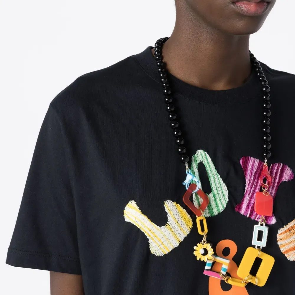 Колье с цветочной аппликацией