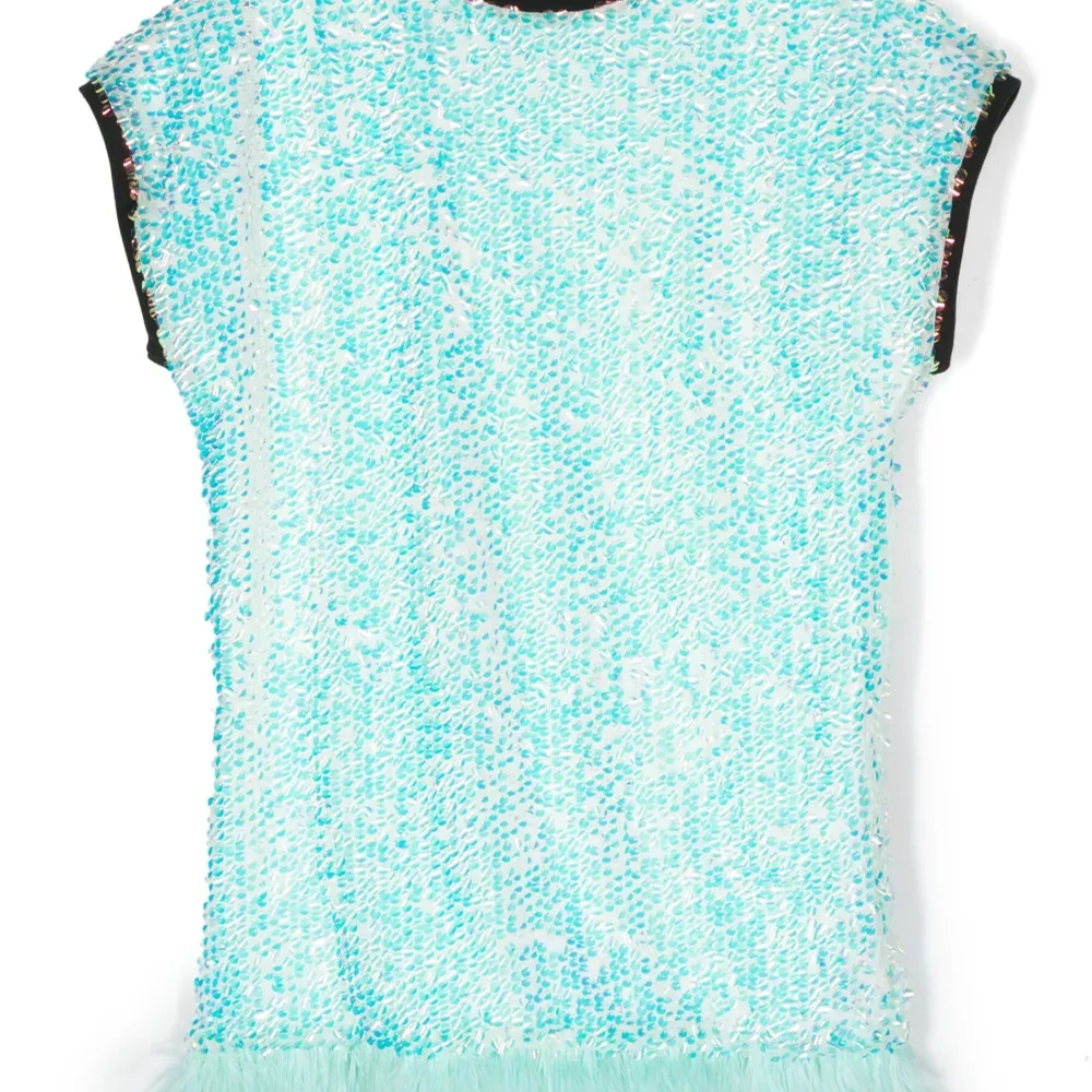 Платье с короткими рукавами и пайетками