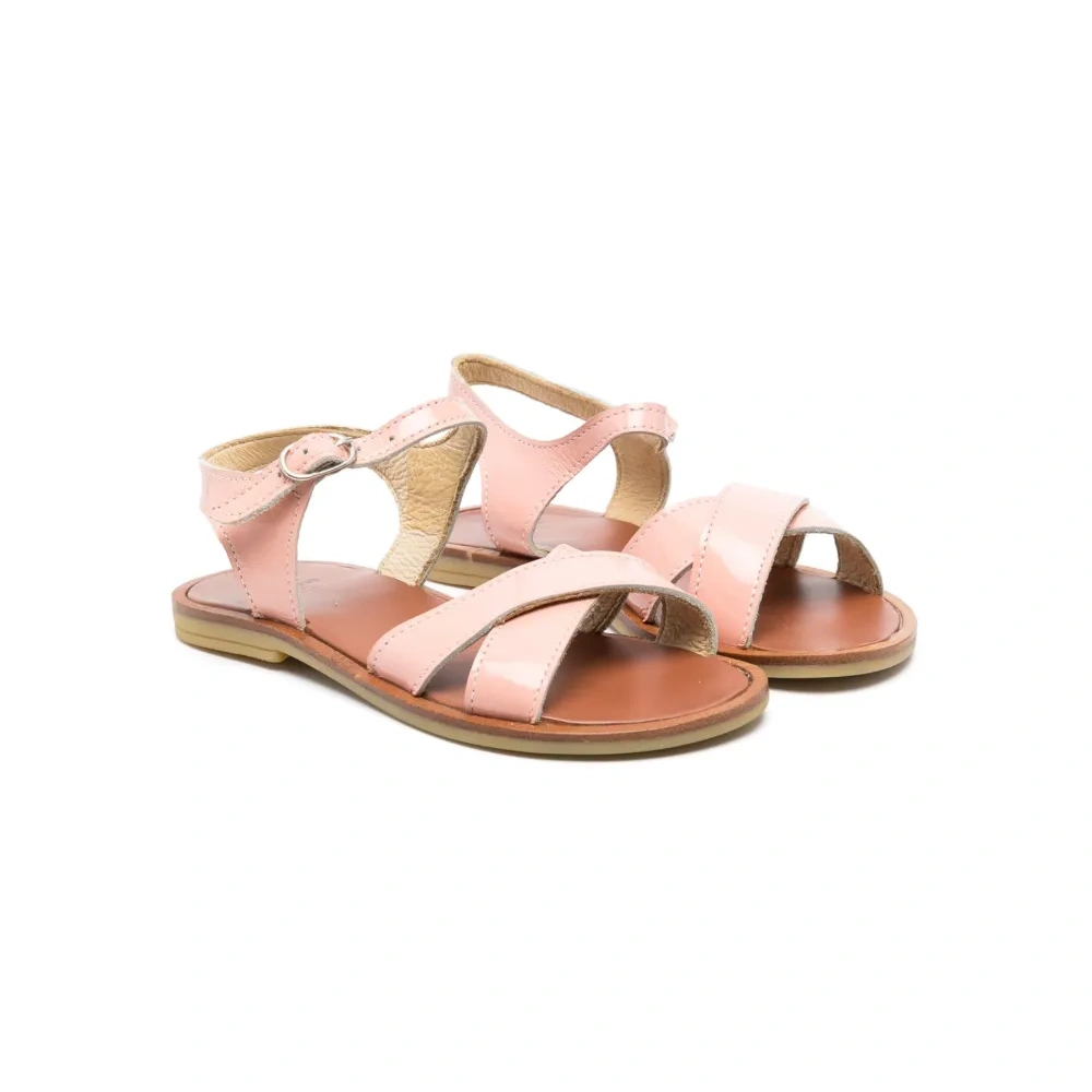 Сандалии с ремешком на щиколотке