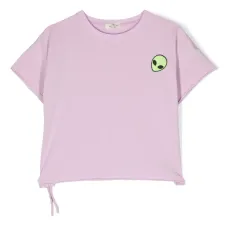 Футболка с нашивкой