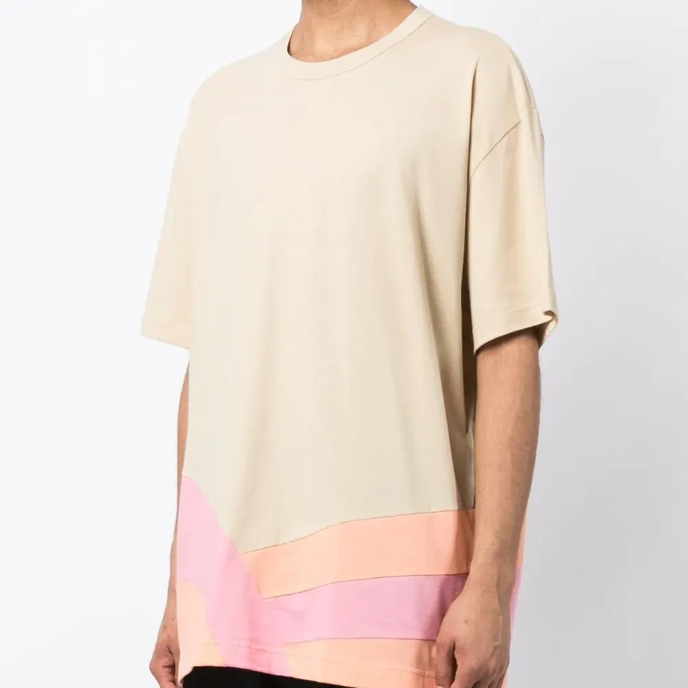 Футболка с графичным принтом