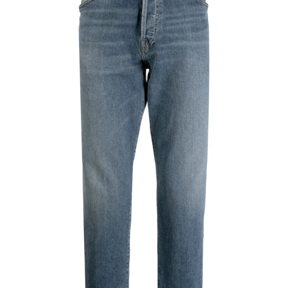 Прямые джинсы