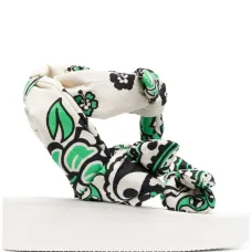 Босоножки на платформе