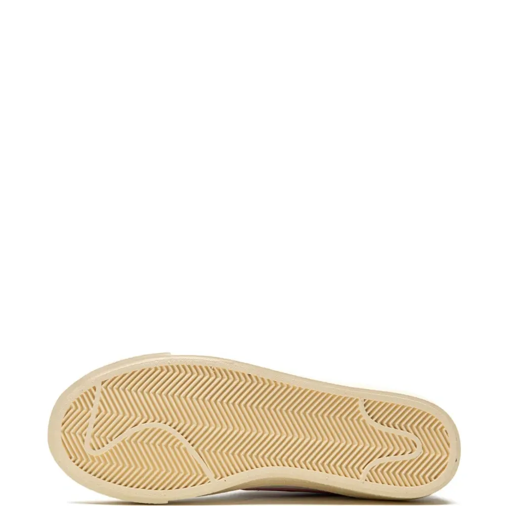 Высокие кроссовки