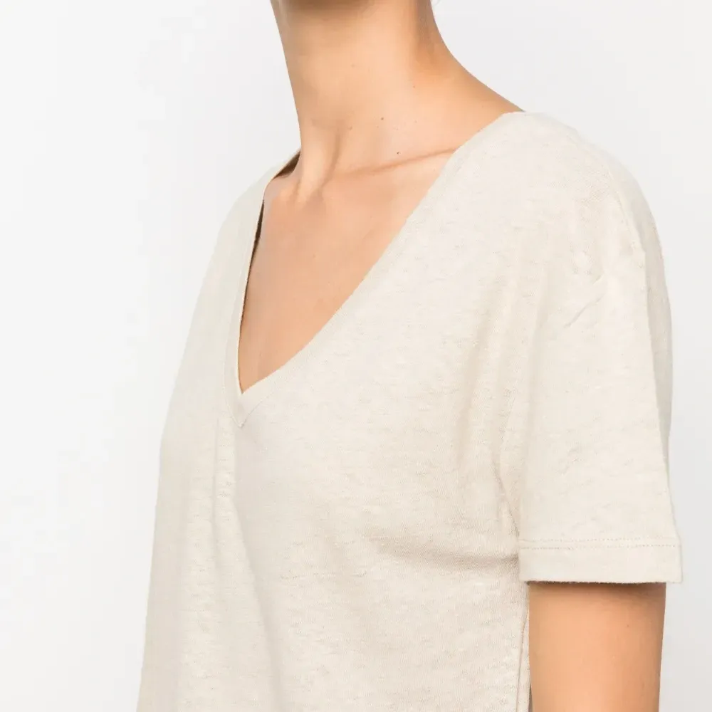 Меланжевая футболка с V-образным вырезом